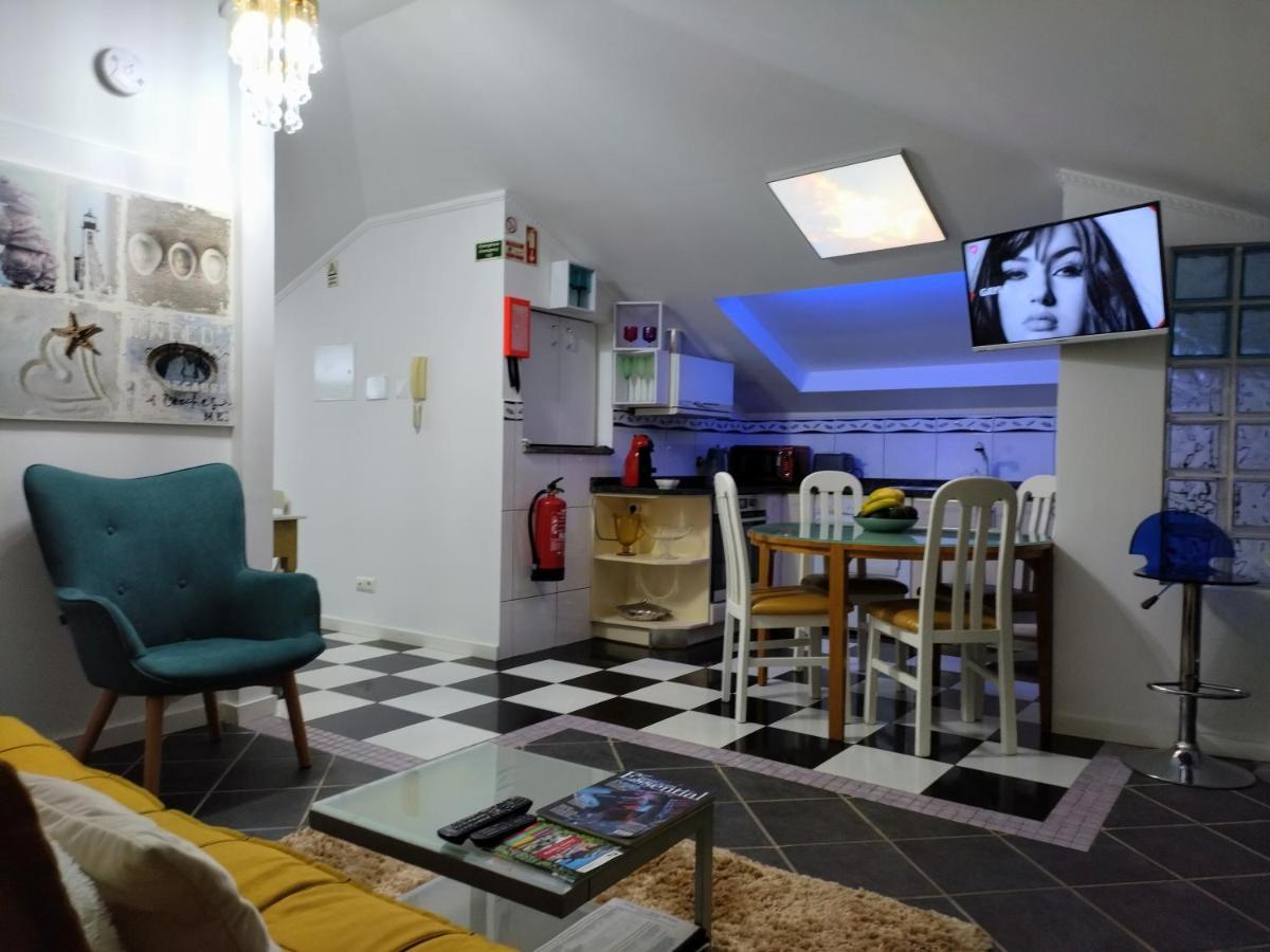 Apartment Attic Bay *